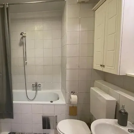 - Grey * Любляна